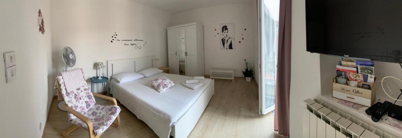 Il Nido Di Tiffany Apartment Massino Visconti Bagian luar foto