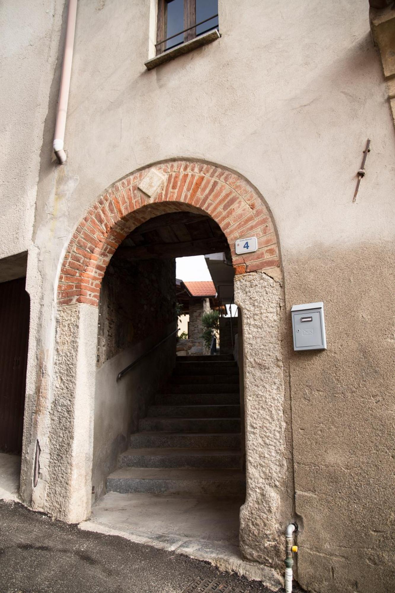 Il Nido Di Tiffany Apartment Massino Visconti Bagian luar foto