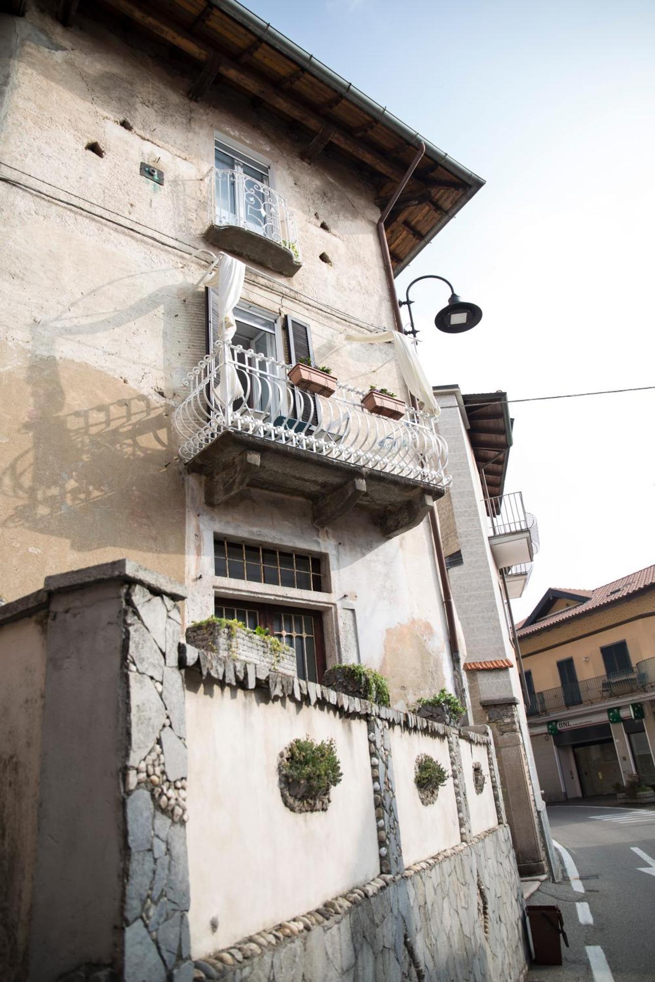 Il Nido Di Tiffany Apartment Massino Visconti Bagian luar foto